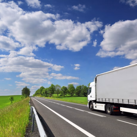 TRASOLU lastbil på landevejen, CO2 rapportering, løngrundlag og ledelsesrapportering, bliv digital, system